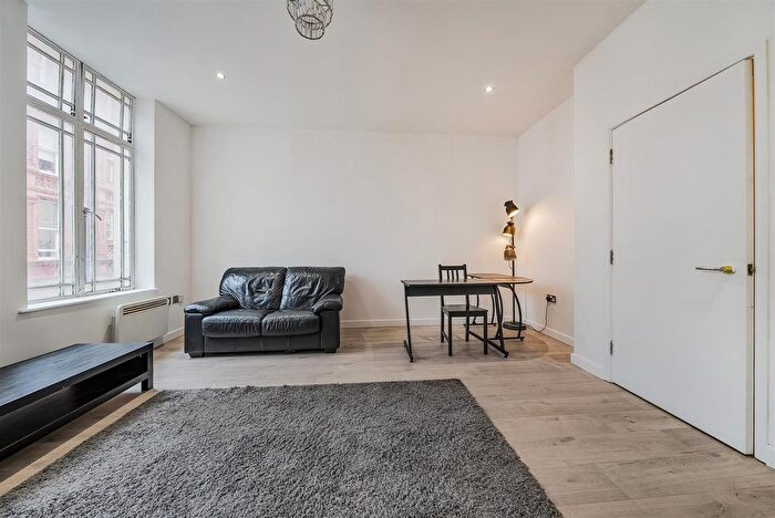 2 Bedroom Flat To Rent In Chatfield House, Marsh Street, Bristol, BS1