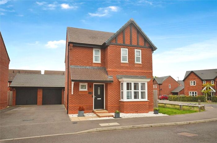 3 Bedroom Detached House For Sale In Brahms Lane, Aylesbury, HP21