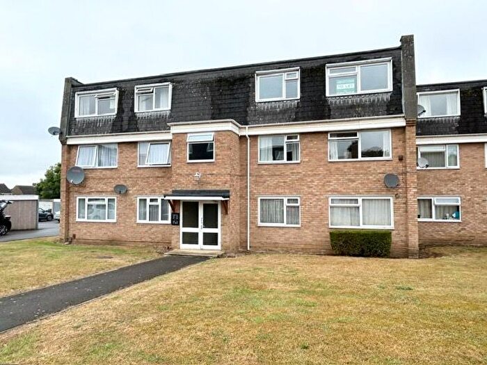 2 Bedroom Flat To Rent In Helmsdale, Swindon, SN25