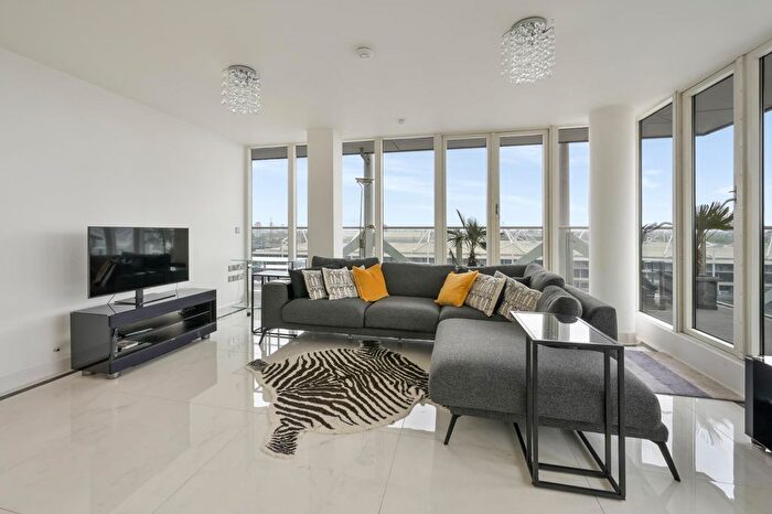 2 Bedroom Flat To Rent In Eastern Quay Apartments, Rayleigh Road, London, E16