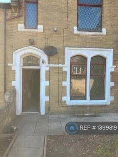 2 Bedroom Terraced House To Rent In Spring Place, Bradford, BD7