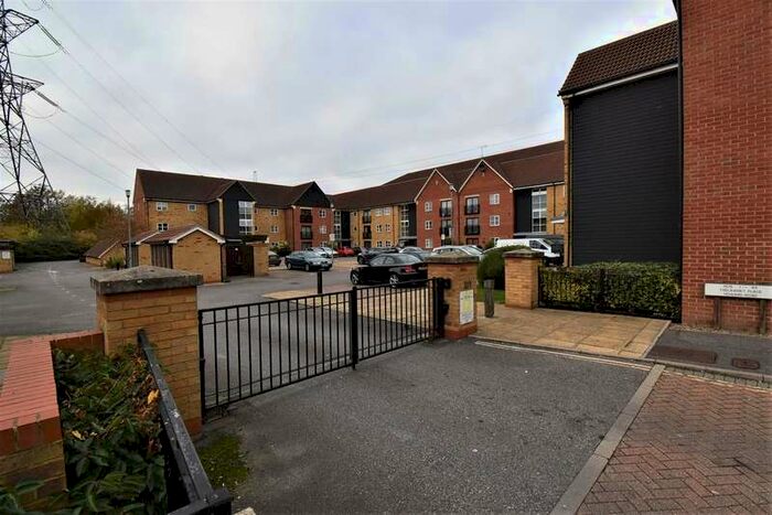 2 Bedroom Apartment To Rent In Trelawney Place, Howard Road, Chafford Hundred, RM16