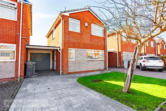 3 Bedroom Link Detached House For Sale In Partridge Way, Chadderton, Oldham, Greater Manchester, OL9