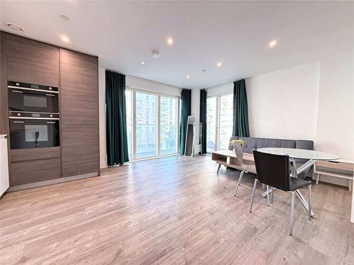 2 Bedroom Apartment To Rent In , Pegler Square, London, SE3