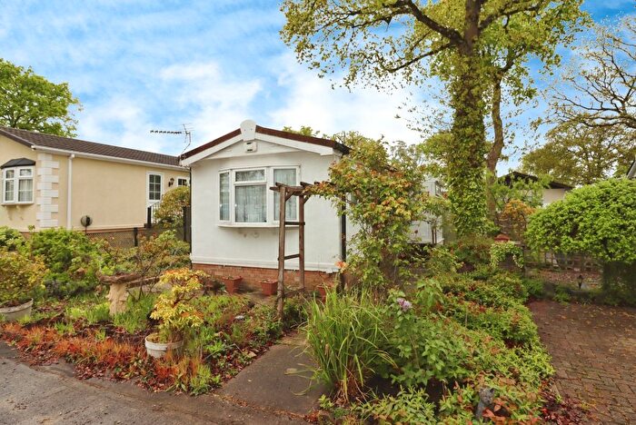 2 Bedroom Detached House For Sale In Ram Hill, Bristol, Avon, BS36