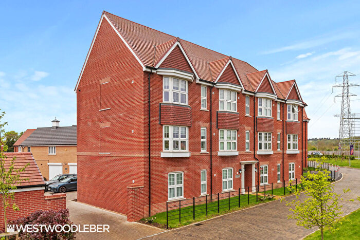 2 Bedroom Apartment To Rent In Moye Close, Hoddesdon, EN11