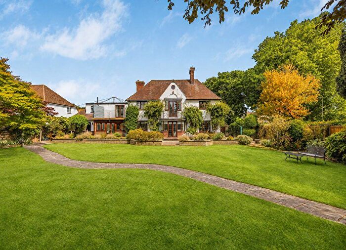 4 Bedroom Detached House For Sale In St. Georges Avenue, Warblington, PO9