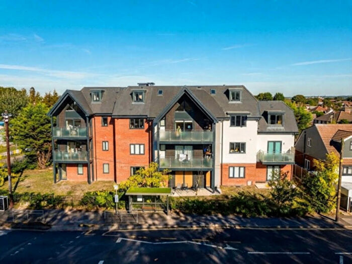 2 Bedroom Apartment For Sale In Kenneth Road, Benfleet, SS7