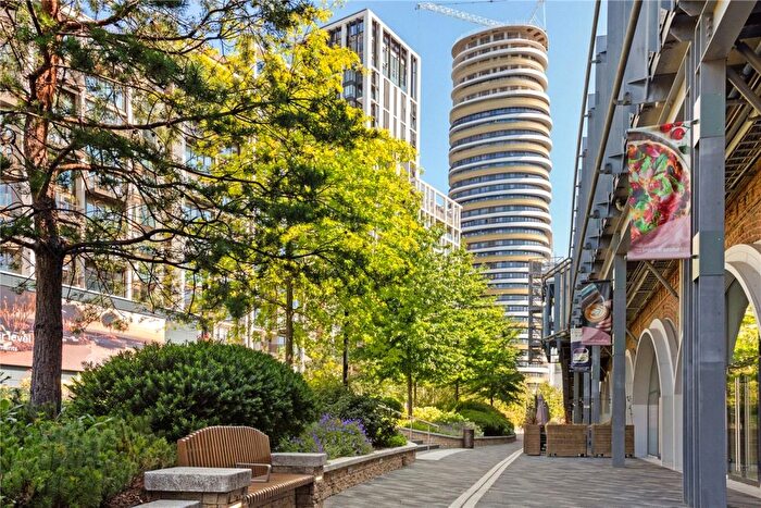 2 Bedroom Flat To Rent In Cascade Way, London, W12