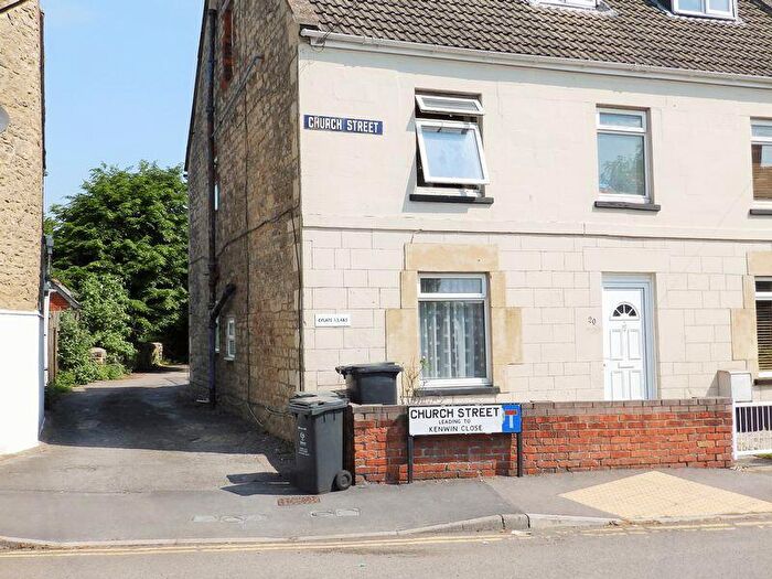 1 Bedroom Flat To Rent In Church Street, Swindon, SN3