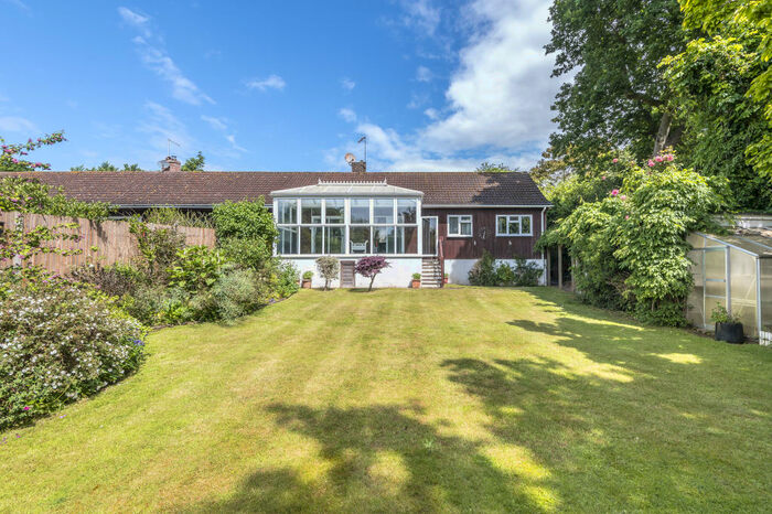 5 Bedroom Bungalow For Sale In Littleton Lane, Guildford, Surrey, GU3