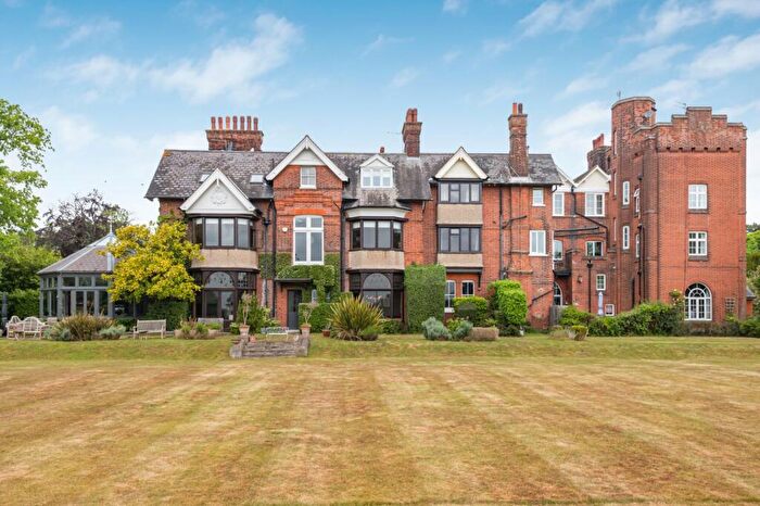 6 Bedroom House For Sale In Robins Nest Hill, Little Berkhamsted, Hertford, Hertfordshire, SG13