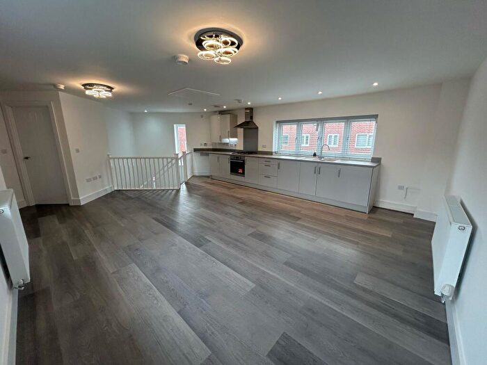 1 Bedroom Apartment To Rent In Kingsware Road, Burslem, ST6