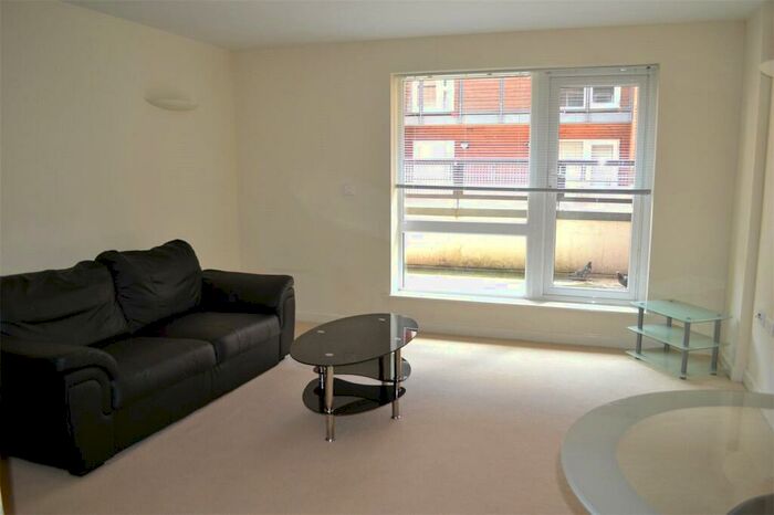 1 Bedroom Flat To Rent In Stockport Road, Manchester, Greater Manchester, M13