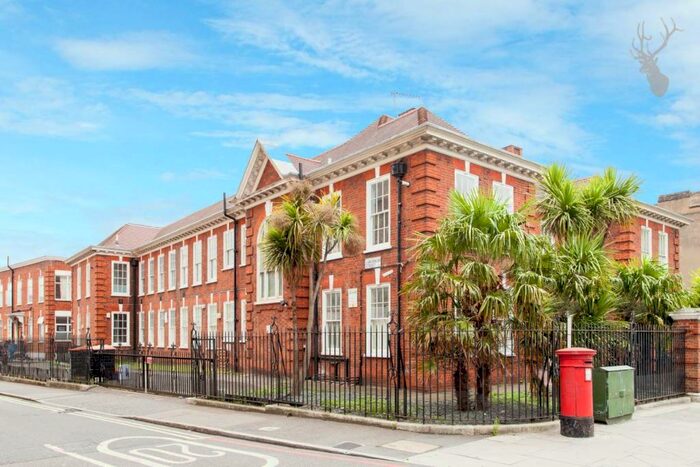 1 Bedroom Apartment To Rent In Laburnum Street, London, E2