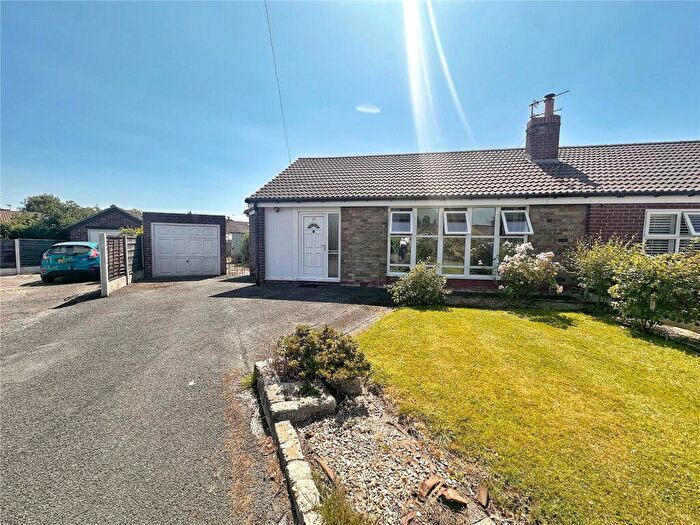 2 Bedroom Semi-Detached Bungalow For Sale In Ledbury Close, Alkrington, Middleton, Manchester, M24