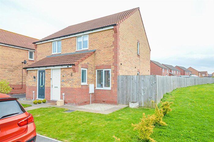 2 Bedroom Semi Detached House For Sale In Woodville Way, Knottingley, WF11