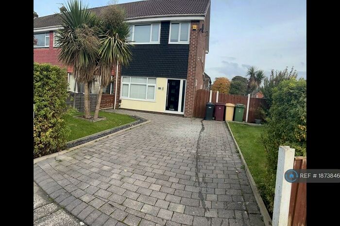 3 Bedroom Semi-Detached House To Rent In Turner Bridge Road, Bolton, BL2