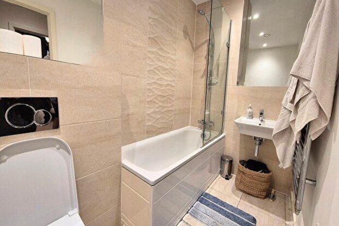 1 Bedroom Flat To Rent In Hannover Quay, Bristol, BS1