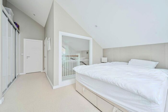 2 Bedroom Flat To Rent In Wharf Street, Deptford, London, SE8