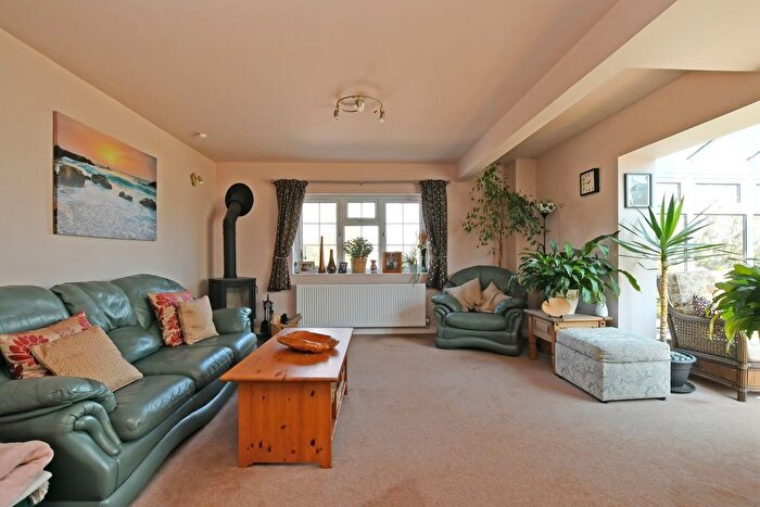 5 Bedroom Detached House For Sale In Pembroke Road, Dronfield, Derbyshire, S18