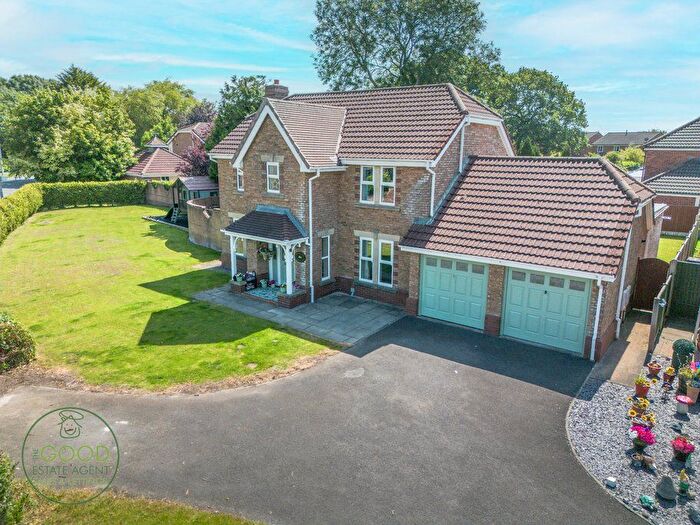 4 Bedroom Detached House For Sale In Minster Park, Preston, PR4