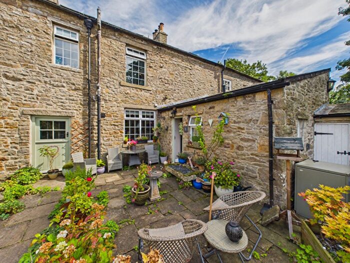 4 Bedroom Terraced House For Sale In Dotheboys Hall, Bowes, DL12