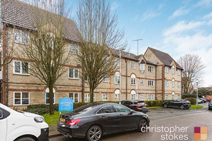1 Bedroom Flat For Sale In Greenwich Court, Parkside, Waltham Cross, Hertfordshire, EN8