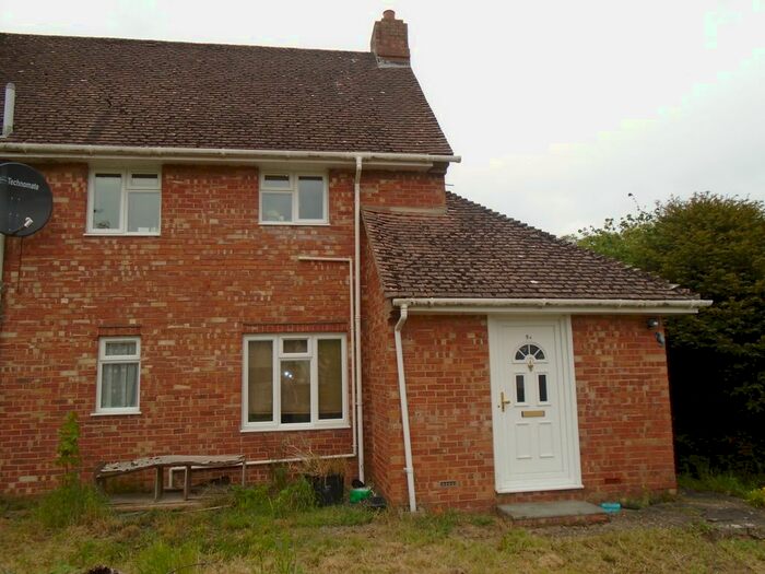 1 Bedroom Flat To Rent In Elizabeth Road, Wilton, SP2