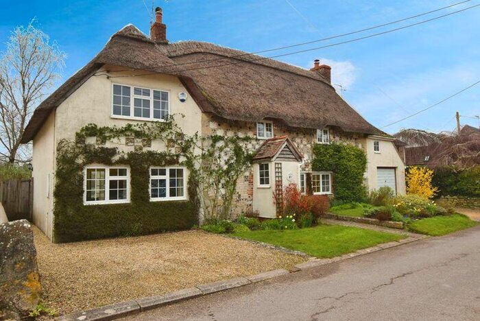 4 Bedroom Detached House For Sale In Wylye Road, Hanging Langford ***Video Tour***, SP3