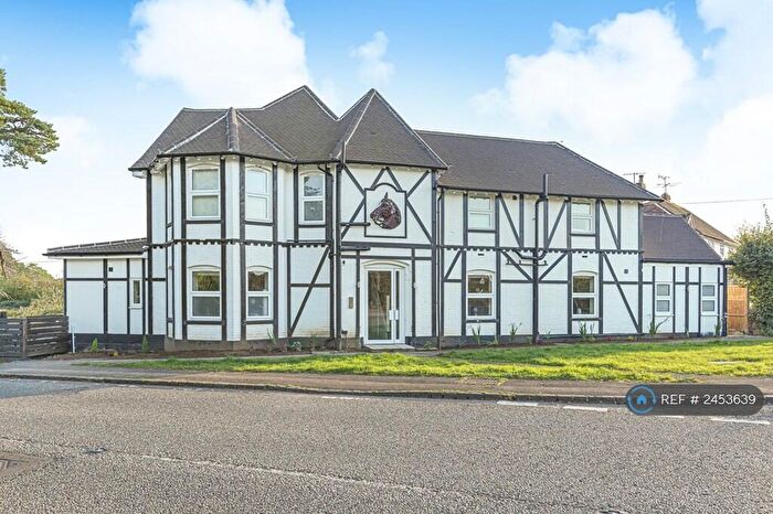 2 Bedroom Flat To Rent In Lord Lyon, Stockcross, Newbury, RG20