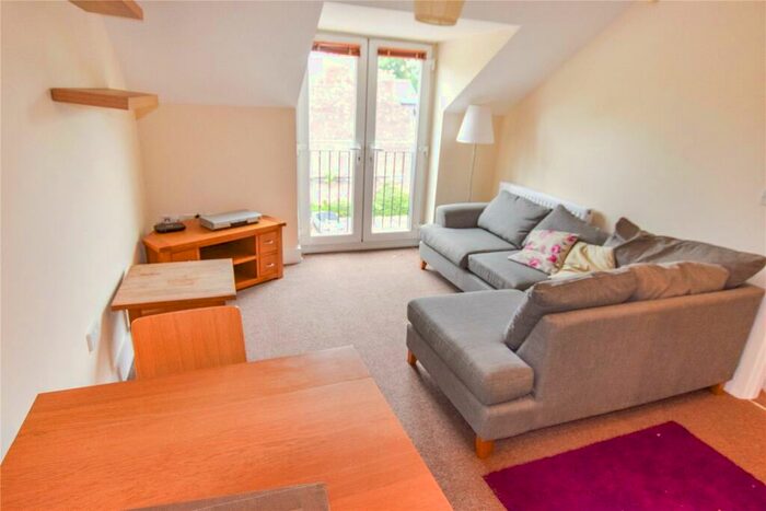 2 Bedroom Flat To Rent In Wellington Road, Eccles, Manchester, M30