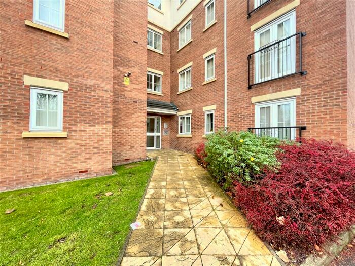 Houses to rent in Brindle Heath, Salford