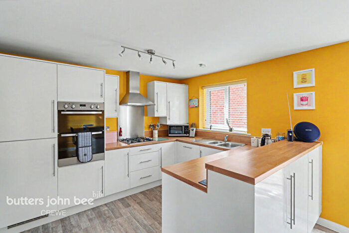 3 Bedroom Detached House For Sale In Sandbrook Close, Crewe, CW2