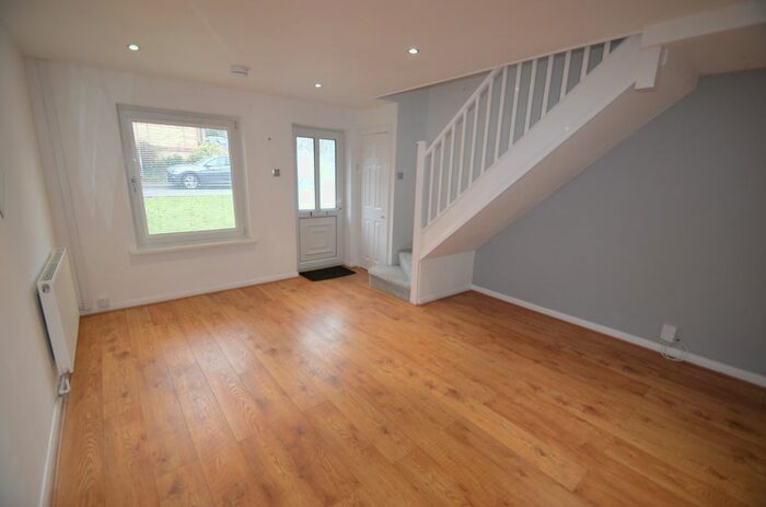 2 Bedroom Semi-Detached House To Rent In Heol Y Cadno, Thornhill, Cardiff, CF14