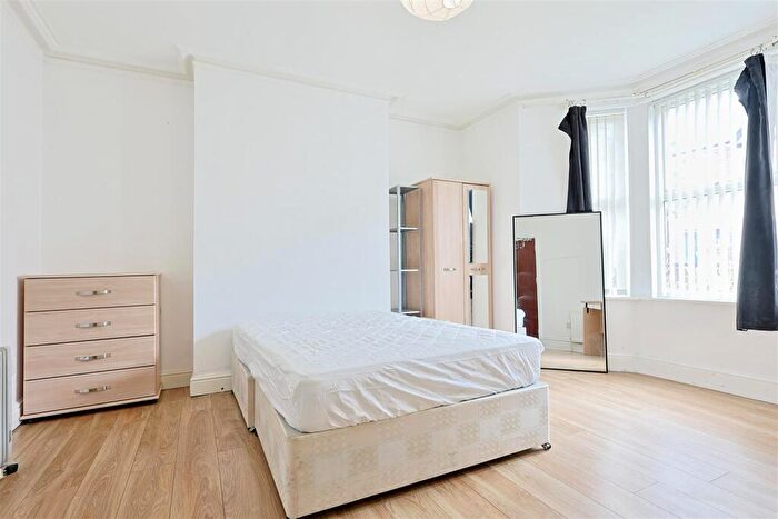5 Bedroom Terraced House To Rent In Hotspur Street, Heaton, Newcastle Upon Tyne, NE6