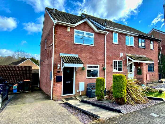 Houses for sale in Huxley Green, NP20, Newport