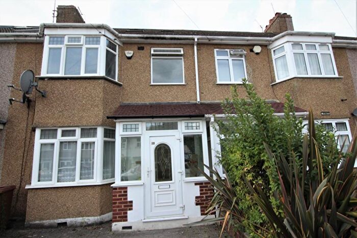 4 Bedroom Terraced House To Rent In Clifton Road, Kenton, HA3