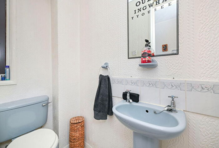 3 Bedroom Terraced House For Sale In Dubbieside, Methil, Leven, KY8