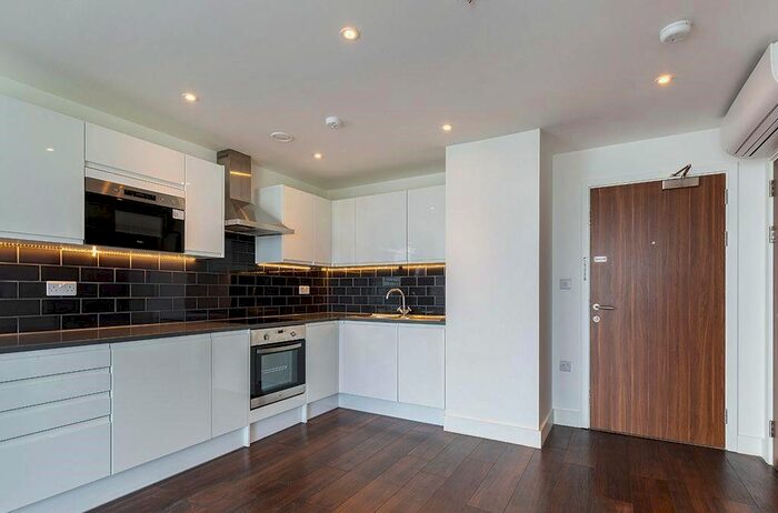 1 Bedroom Flat To Rent In Christchurch Road, London, SW19