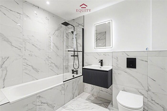 1 Bedroom Flat To Rent In Bullsmoor Lane, Enfield, EN3