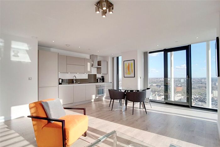 2 Bedroom Flat To Rent In Stratosphere Towe, London, E15