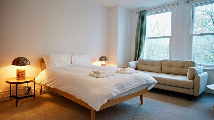 1 Bedroom Flat To Rent In Lordship Lane, London, SE22