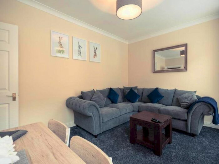 2 Bedroom Flat To Rent In Bank Street, Dundee, DD1
