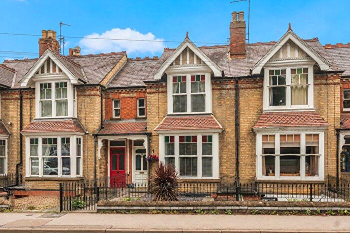 3 Bedroom Terraced House For Sale In West Bar Street, Banbury, OX16