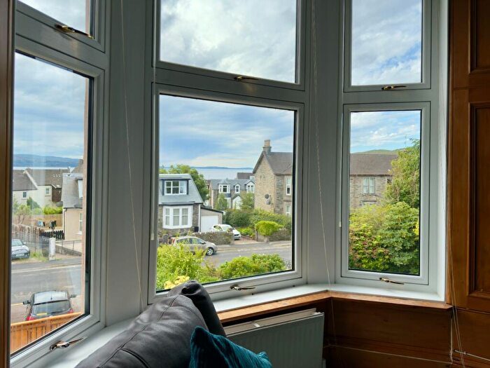 4 Bedroom Flat To Rent In Royal Crescent, Dunoon, PA23