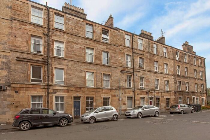 2 Bedroom Flat To Rent In Moncrieff Terrace, Meadows, Edinburgh, EH9