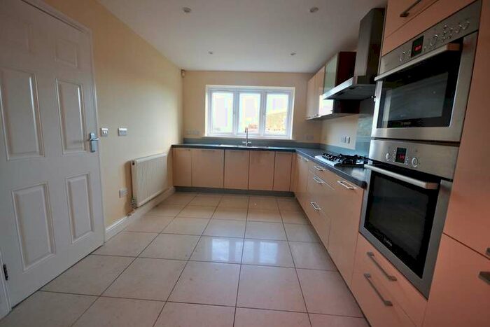 5 Bedroom Detached House To Rent In Hythe Road, Dymchurch, TN29