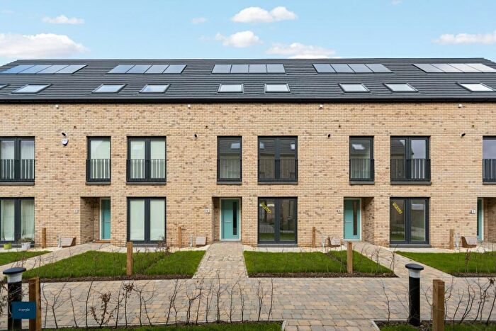 4 Bedroom Town House To Rent In Elrig Gate, Circle Green, Newlands, Glasgow, G44