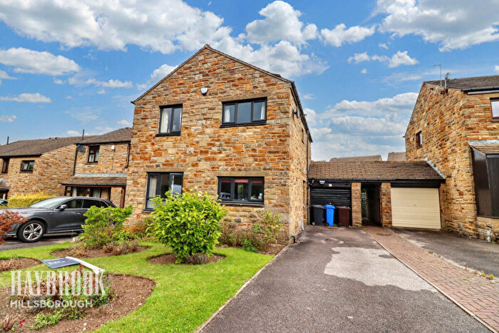 4 Bedroom Detached House For Sale In Millwood View, Sheffield, S6
